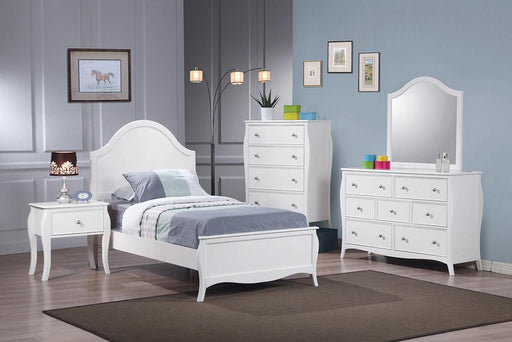 Dominique Bedroom Set with Arched Headboard White image